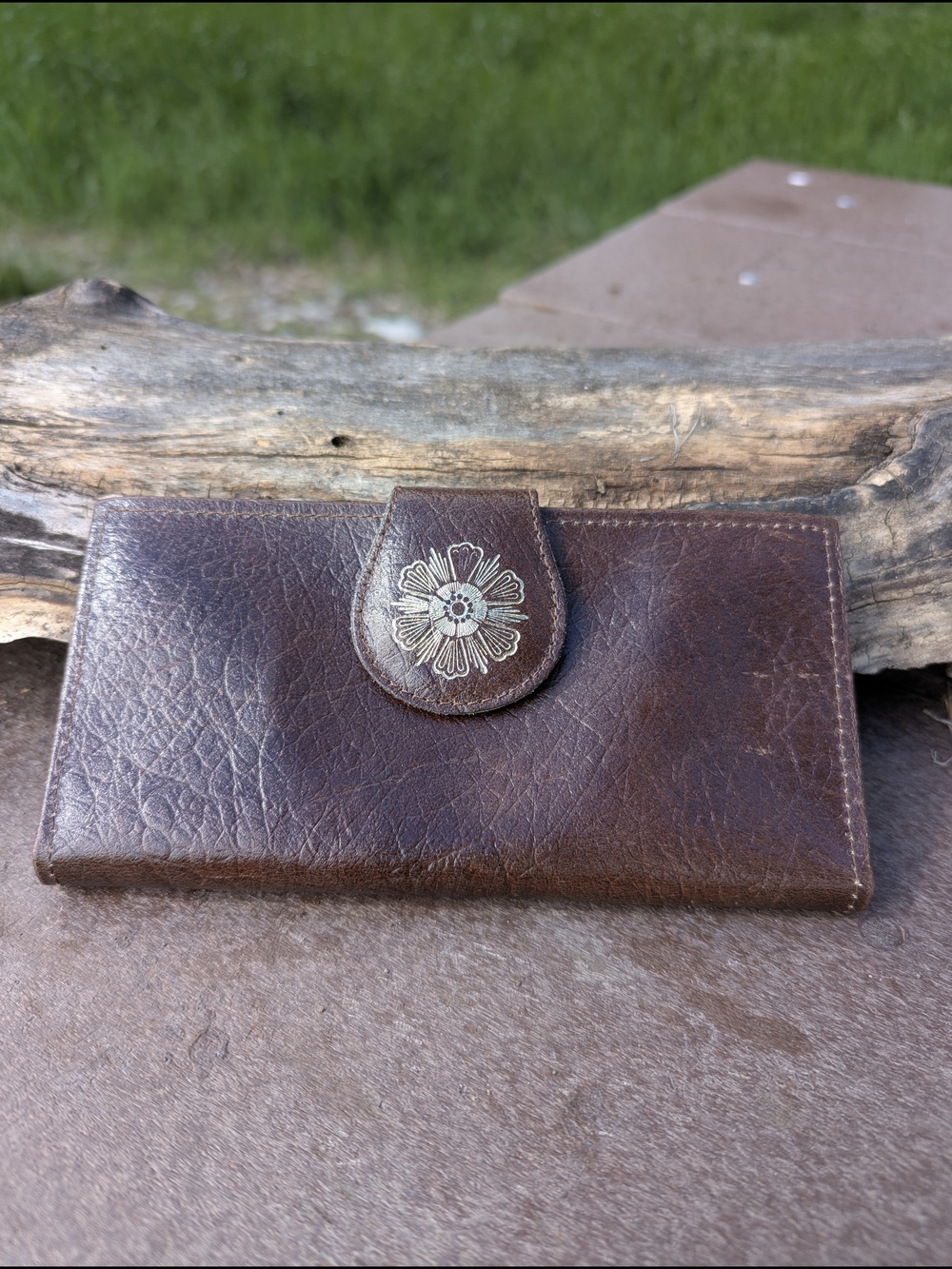 Vintage Pitt Leather Kiss Lock Floral Embellished Boho Retro Wallet